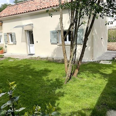 Petite Maison Avec Jardin Au Calme Флуарак Экстерьер фото